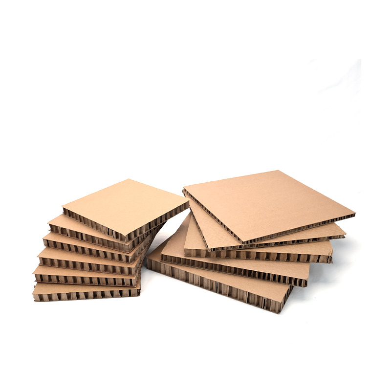 Custom honeycomb paperboard and kraft core panels for industrial packaging