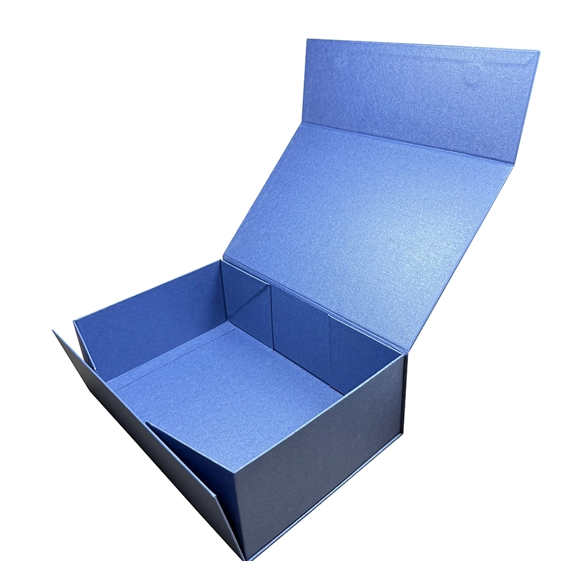 Fold-flat collapsible rigid box structure with reinforced corners