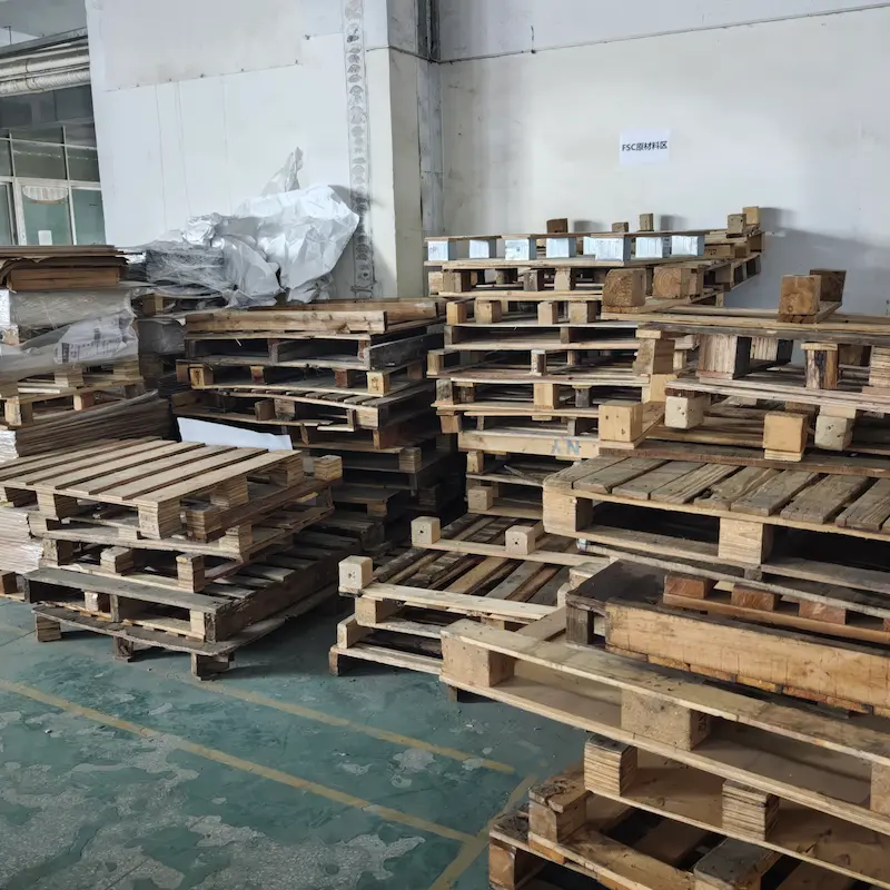 Programm zur Bergung von Holzpaletten für nachhaltige Verpackungslogistik